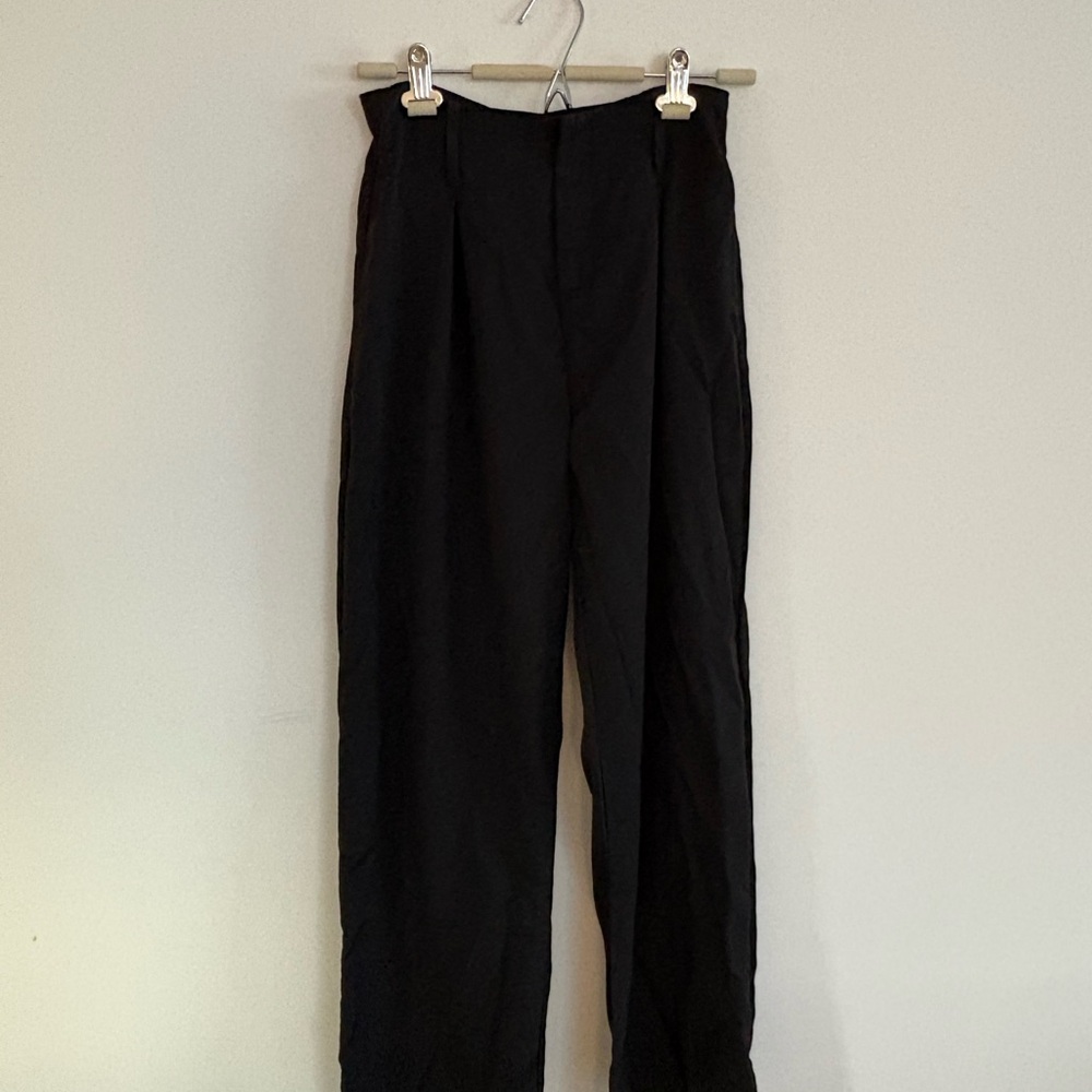 Black trousers